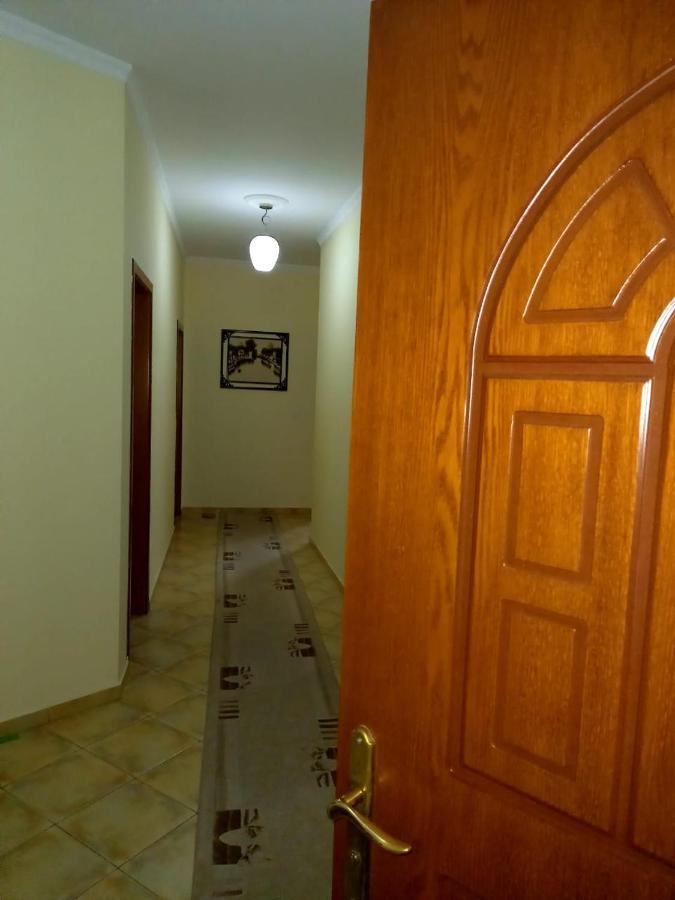 Manthoguesthouse Gjirokaster Bagian luar foto